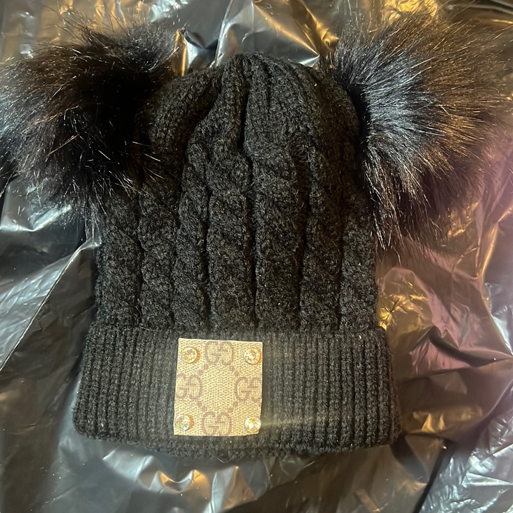 Toddler double pom-pom winter hat